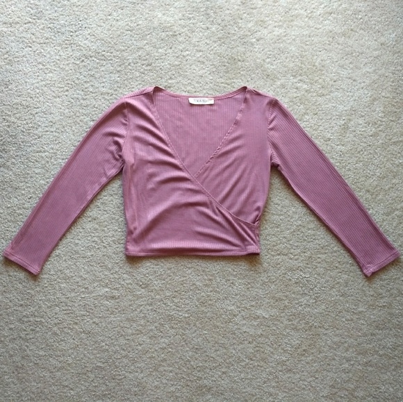 Ribbed Mauve Crop Top with 3/4 Sleeves - Picture 2 of 3